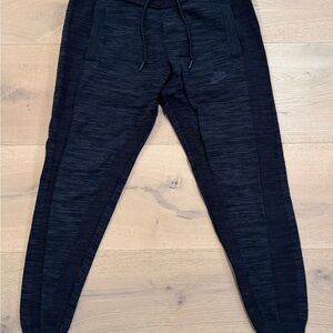 Nike Sportswear Women’s Tech Knit Fleece Joggers Sweatpants Black Small S Rare